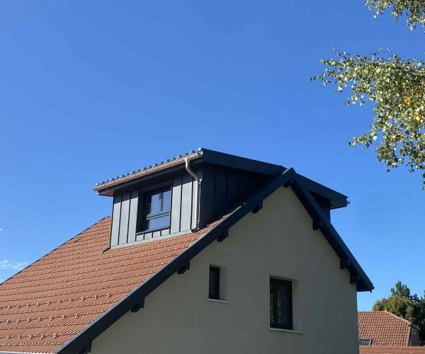 Création de deux avancées de toit