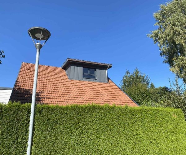 Création de deux avancées de toit