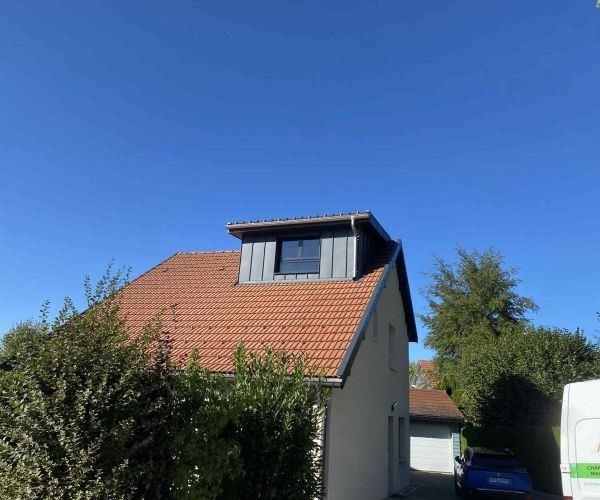 Création de deux avancées de toit